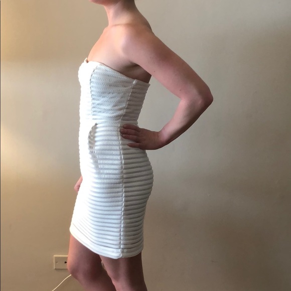 Stunning white dress - Picture 5 of 8